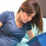رنگ استفراغ من به چه معناست؟ سبز، زرد، قهوه ای