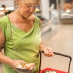 What are the best foods for people with diabetes, and what should be avoided?