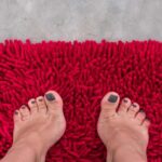 چه چیزی باعث تورم لابیا می شود؟
