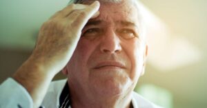 چه چیزی باعث ترشحات قهوه ای قبل از پریود می شود؟