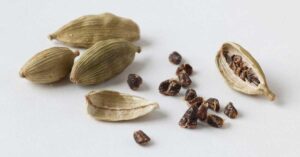 10 Health Benefits of Cardamom, Backed by Science