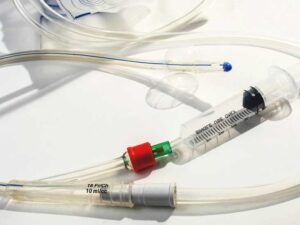 کاتترهای ادراری: موارد استفاده، انواع و عوارض shealthline.comhttps://www.healthline.com › سلامتی