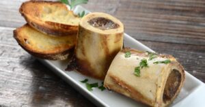 مغز استخوان: تغذیه، فواید و منابع غذاییshealthline.comhttps://www.healthline.com › بن...