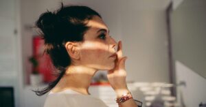 8 Common Signs of Vitamin Deficiency ...healthline.comhttps://www.healthline.com › vita...