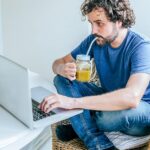 ادرار تیره: علل، پیشگیری و زمان مراجعه به کمکhealthline.comhttps://www.healthline.com › سلامتی