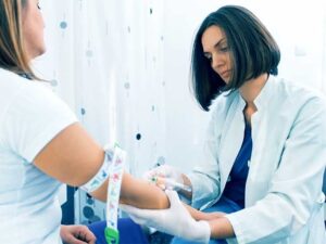 اسیدوز لاکتیک: علائم، علل، درمان و Morehealthline.comhttps://www.healthline.com › سلامتی