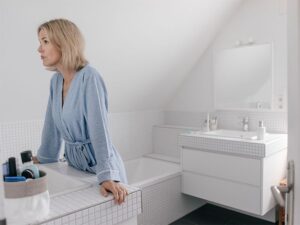 باسن نشتی: علائم و علل بی اختیاری مدفوعhealthline.comhttps://www.healthline.com › سلامتی