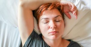 تعریق شبانه: علل و درمان.healthline.comhttps://www.healthline.com › سلامت