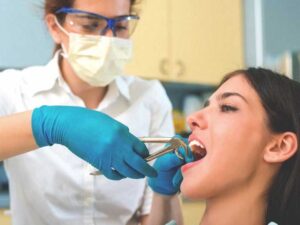 کشیدن دندان: هزینه، روش، خطرات، و ریکاوریhealthline.comhttps://www.healthline.com › سلامت