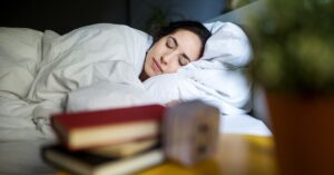 چگونه بدون بیدار شدن با درد به پهلو بخوابیم ...healthline.comhttps://www.healthline.com › سلامتی