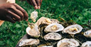 Food Poisoning: Symptoms, Causes, and Treatmenthealthline.comhttps://www.healthline.com › health