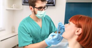 درد لثه: علل پشت دهان، بین دندان ها ...healthline.comhttps://www.healthline.com › سلامتی