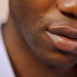 لب های تغییر رنگ: معنی آن و نحوه درمان Themhealthline.comhttps://www.healthline.com › سلامتی
