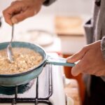 چگونه از بلغور جو دوسر لذت ببرید اگر دیابت دارید.comhttps://www.healthline.com › جو دوسر...