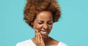 Mouth Pain: Causes, Symptoms, Treatment, and When to ...healthline.comhttps://www.healthline.com › health