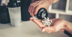 Creatine 101: What Is It and What Does It Do?healthline.comhttps://www.healthline.com › wha...