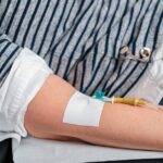 ویتامین IV درمانی: چیست و چگونه کار می کند؟healthline.comhttps://www.healthline.com › سلامتی