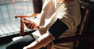کم کاری تیروئید چگونه بر فشار خون شما تأثیر می گذارد؟healthline.comhttps://www.healthline.com › سلامتی
