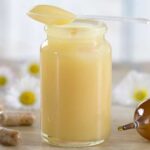 12 Potential Health Benefits of Royal Jellyhealthline.comhttps://www.healthline.com › roy...