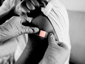 واکسن زونا: چرا آن را داریم و چه عوارضی دارد؟medicalnewstoday.comhttps://www.medicalnewstoday.com › ...