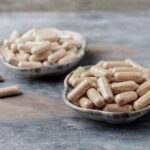 آشواگاندا: فواید سلامتی، عوارض جانبی و نحوه استفاده ازmedicalnewstoday.comhttps://www.medicalnewstoday.com › ...