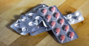 زخم معده: پپسید به عنوان درمان و پیشگیریhealthline.comhttps://www.healthline.com › سلامتی
