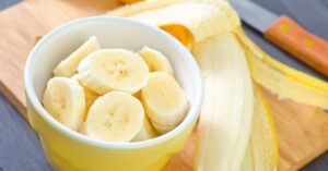 موز: فواید، نکات و خطرات سلامتیmedicalnewstoday.comhttps://www.medicalnewstoday.com › ...