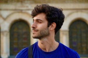 13 Effective Jawline Exercises To Try- HealthifyMe