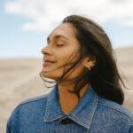 چه مقدار نور خورشید برای سطوح بهینه ویتامین D نیاز است؟
