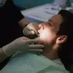 اگر دندان شما از وسط ترک خورده و هیچ دردی ندارد، چه کاری باید انجام دهید؟ rdiet.ir