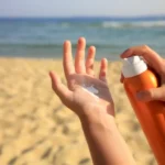اسپری ضد آفتاب در مقابل لوسیون: کدام یک برای ... مؤثرتر است؟