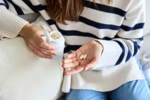چه اتفاقی برای دردهای قاعدگی می‌افتد وقتی منیزیم مصرف می‌کنید؟