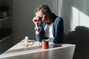 ۷ مکملی که ممکن است به بهبود میگرن کمک کنند