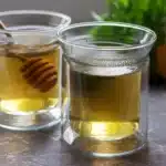 چه اتفاقی می‌افتد وقتی آب گرم را با عسل می‌نوشید...
