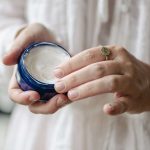 مرطوب کننده های واژن برای خشکی: انواع و نحوه استفاده از آنها rdiet.ir