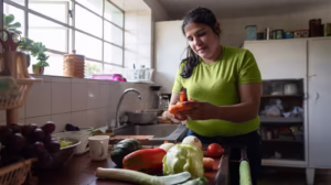 ۵ راه که رژیم غذایی می‌تواند بر پسوریازیس تأثیر بگذارد rdiet.ir