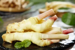 چه اتفاقی برای فشار خون و کلسترول شما می‌افتد وقتی زنجبیل را به رژیم غذایی خود اضافه می‌کنید؟