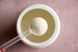تأثیر مصرف پروتئین وی بر سطح کلسترول بدن: بررسی علمی و کامل