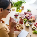 آیا روزه گرفتن یک روز در میان می‌تواند به کاهش وزن کمک کند؟ - rdiet.ir