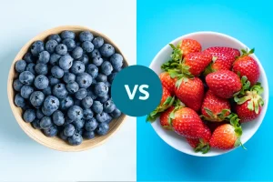 مقایسه بلوبری و توت‌فرنگی: کدام یک آنتی‌اکسیدان و ویتامین بیشتری دارد؟