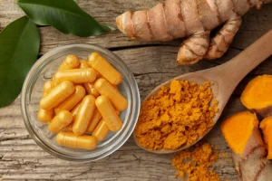 ۱۰ دارویی که نباید با زردچوبه مصرف کنید rdiet.ir