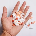 ۸ داروی رایج که می‌توانند برای سلامتی شما مضر باشند... rdiet.ir/