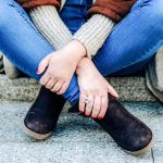 چه چیزی باعث بثورات کشاله ران می‌شود و چگونه درمان می‌شود؟ https://rdiet.ir/