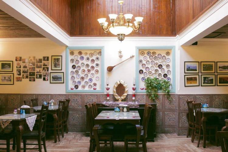 رستوران شورکولی از بهترین رستوران های محلی در رشت