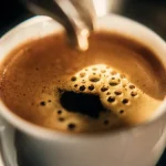 وقتی هر روز قهوه می‌نوشید، چه اتفاقی برای بدن شما می‌افتد