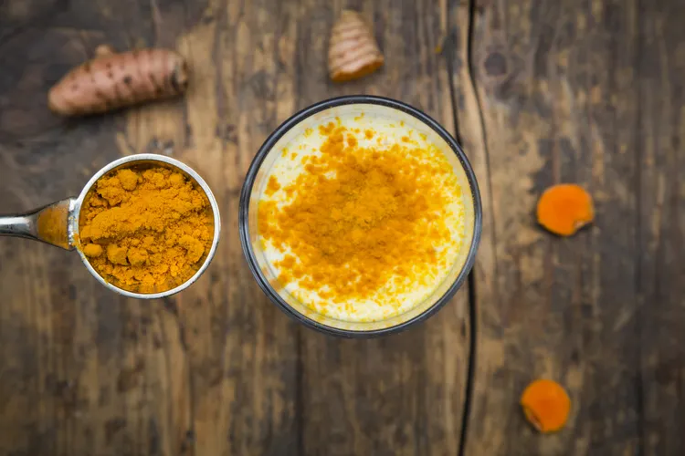 چه اتفاقی برای فشار خون شما میافتد وقتی زردچوبه را به رژیم غذایی خود اضافه میکنید