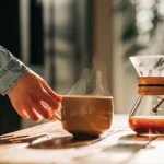 آیا کافئین می‌تواند باعث اضطراب شود؟