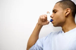 آیا نبولایزرها برای COPD و آسم بهتر از اسپری‌های استنشاقی هستند؟ rdiet.ir