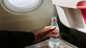 چگونه از ورم پاها و مچ‌ها پس از پرواز جلوگیری کنیم