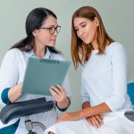 چه زمانی باید به گزینه‌های حفظ باروری فکر کنید